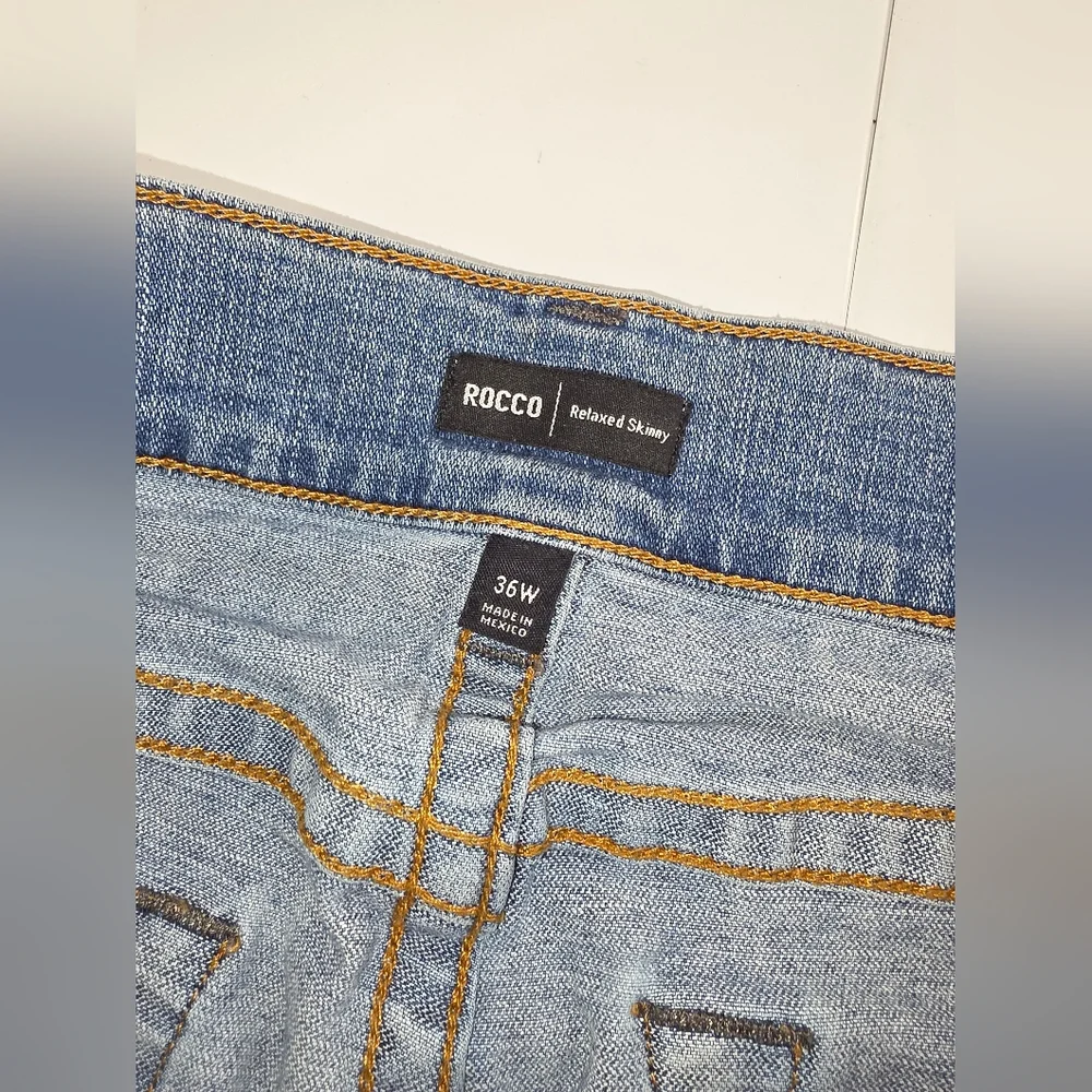 True Religion Men's Distressed Rocco Jeans Relaxed Skinny Size 36 Blue L-3331